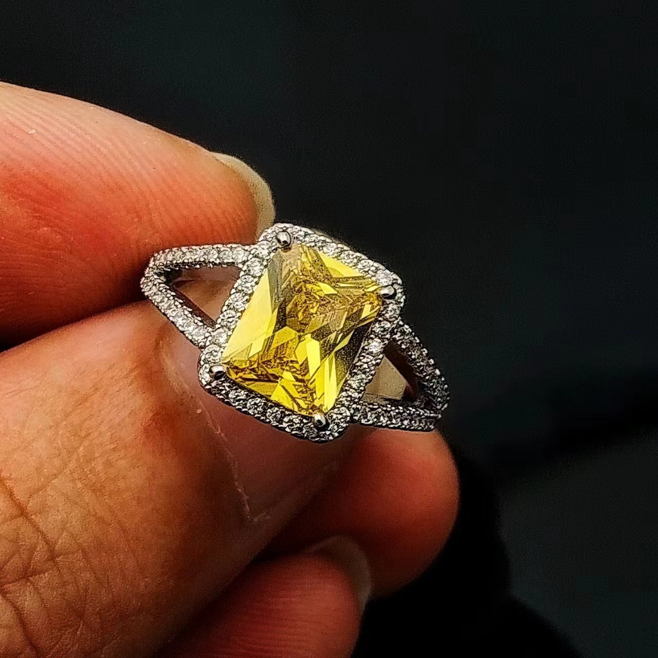 f7ff7c07-b184-49ac-b97b-1203638d5362